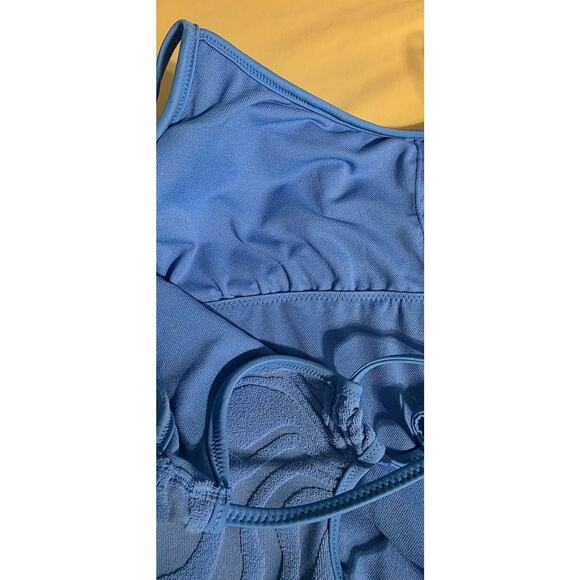 Bar III Women's Textured Tie-Back One-Piece Swimsuit Size L - Picture 5 of 6